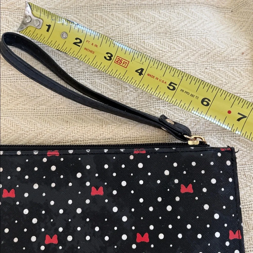 Disney Minnie Mouse Polka Dot Clutch Wristlet Wallet Purse